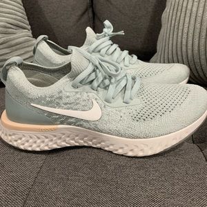 Nike Epic React Size 6.5 (Women)